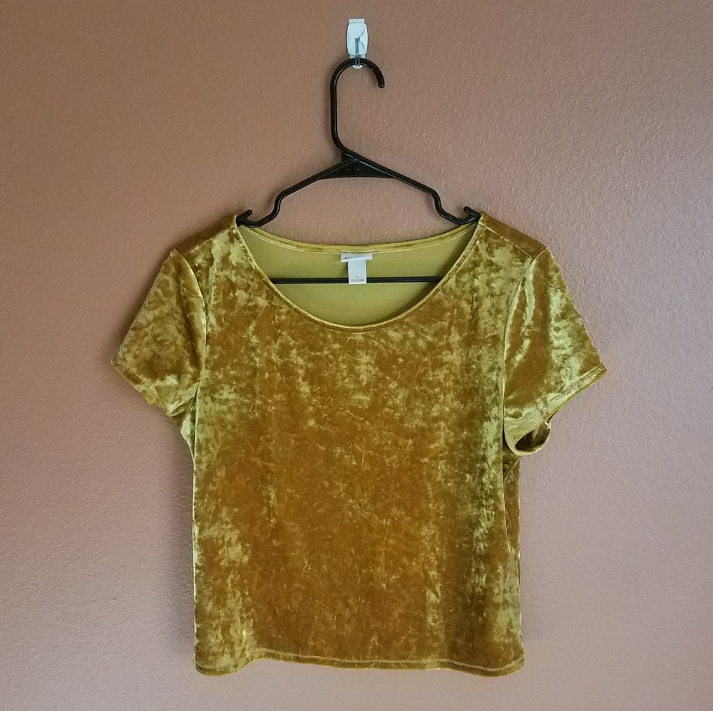 Large golden velvet t shirt